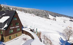 Haus Am Berg - Direkt Am Skihang Oberwiesenthal 2*